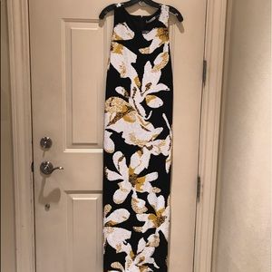 Alice + Olivia long with sequined flowers NWT
